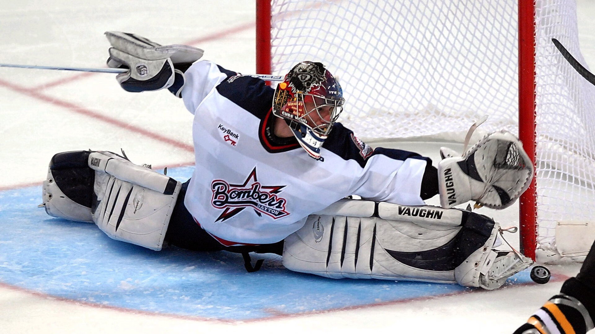 开云体育下载官网-手球联赛排名战白热化,球队为保级苦战,手球职业联赛